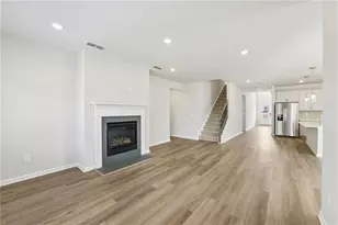 918 Brookshade Trl, Lawrenceville, GA 30045 - Photo 7