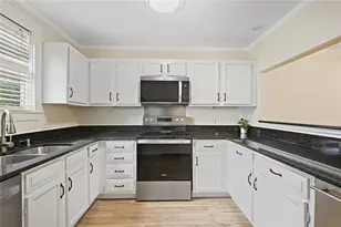 911 Hollyfax Cir NE, Atlanta, GA 30328 - Photo 25