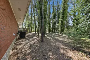 1939 Shepherd Cir SW, Atlanta, GA 30311 - Photo 31