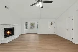 22 Barberry Dr, Newnan, GA 30265 - Photo 3