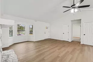 22 Barberry Dr, Newnan, GA 30265 - Photo 9