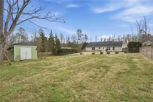 228 Falling Leaf Ln, Winder, GA 30680 - Photo 29