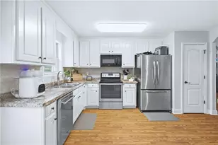 228 Falling Leaf Ln, Winder, GA 30680 - Photo 11