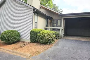 5025 Highland Club Dr, Marietta, GA 30068 - Photo 3