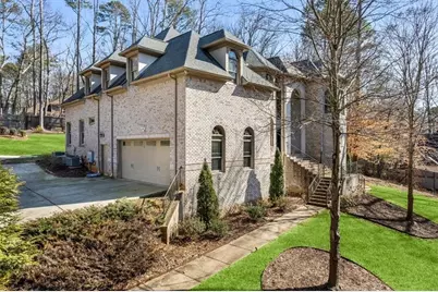 1859 Mountain Shadow, Tucker, GA 30087 - Photo 9