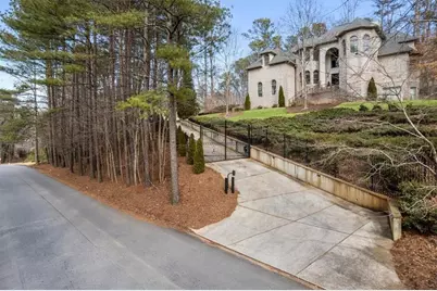 1859 Mountain Shadow, Tucker, GA 30087 - Photo 5