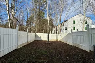 2285 Strathmoor Manor Dr, Lithonia, GA 30058 - Photo 23