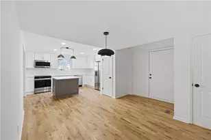 2413 Charleston Oaks Ln, Decatur, GA 30030 - Photo 13