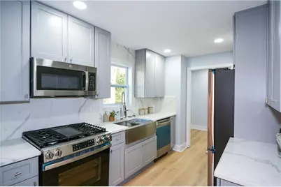 1679 Emerald Avenue SW, Atlanta, GA 30310 - Photo 23