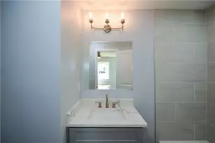 1679 Emerald Ave SW, Atlanta, GA 30310 - Photo 9