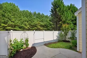 939 Pike Forest Dr, Lawrenceville, GA 30045 - Photo 15