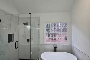 535 Woodrow Dr, Lawrenceville, GA 30043 - Photo 15