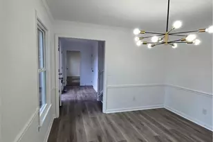 535 Woodrow Dr, Lawrenceville, GA 30043 - Photo 5