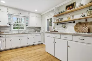 1162 Gail Dr, Brookhaven, GA 30319 - Photo 9