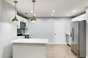 1770 Springview Rd NW, Atlanta, GA 30314 - Photo 7