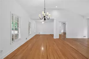 1370 Driftwood Ct, Roswell, GA 30075 - Photo 5