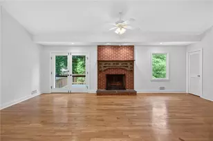 1370 Driftwood Ct, Roswell, GA 30075 - Photo 7