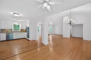 1370 Driftwood Ct, Roswell, GA 30075 - Photo 9