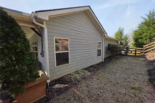 9530 Lee Cir, Gainesville, GA 30506 - Photo 5