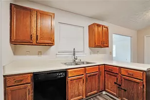 4342 Wrexham Ct, Snellville, GA 30039 - Photo 9