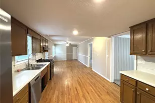 558 Dorsey Cir SW, Lilburn, GA 30047 - Photo 3