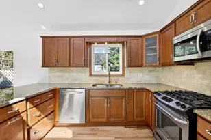 1109 Capital Club Cir NE, Brookhaven, GA 30319 - Photo 11