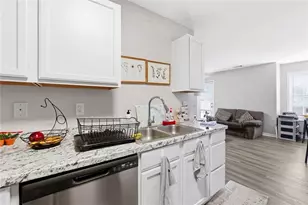 7712 Autry Cir, Douglasville, GA 30134 - Photo 9