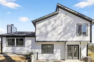 3074 Hidden Lake Dr, Duluth, GA 30096 - Photo 3