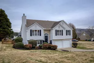 8440 River Bluff Pl, Ball Ground, GA 30107 - Photo 9