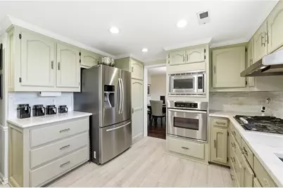 5027 Castlewood Drive SW, Lilburn, GA 30047 - Photo 5