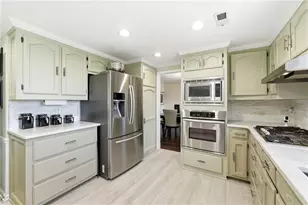 5027 Castlewood Dr SW, Lilburn, GA 30047 - Photo 5