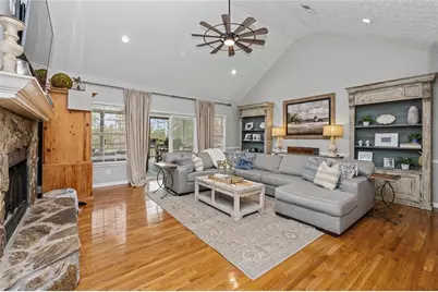 696 State Rte 18, Barnesville, GA 30204 - Photo 7