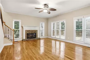 1307 Amberwood Dr, Woodstock, GA 30189 - Photo 3