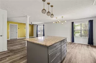 1920 Oakleaf Ln, Lithia Springs, GA 30122 - Photo 17