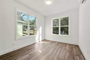 1092 Wedgewood Dr NW, Atlanta, GA 30318 - Photo 13