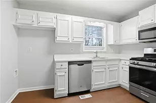 113 Hampton Dr, Dallas, GA 30132 - Photo 11