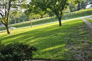 60 N East Main Street N, Hampton, GA 30228 - Photo 25