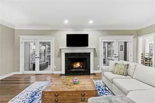 12960 Bucksport Dr, Roswell, GA 30075 - Photo 9