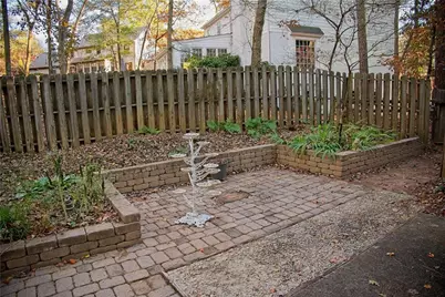 425 Hackberry Lane, Roswell, GA 30076 - Photo 5