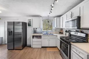 3274 Adelade Ct, Lithonia, GA 30038 - Photo 5