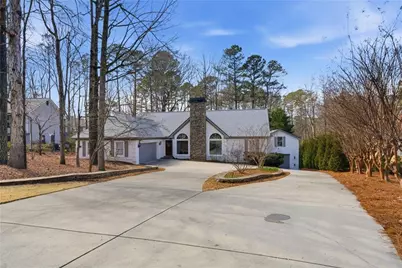 6120 Woodlake Drive, Buford, GA 30518 - Photo 45