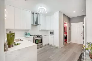 101 Creekwood Dr, Woodstock, GA 30188 - Photo 11