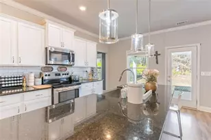 35 Hawthorn Ln, Covington, GA 30014 - Photo 9