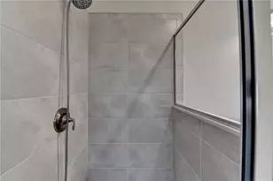 595 Broadview Pl NE, Atlanta, GA 30324 - Photo 15