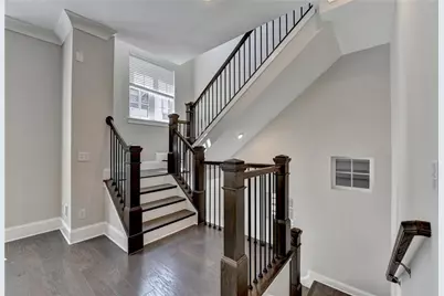 595 Broadview Place NE, Atlanta, GA 30324 - Photo 21