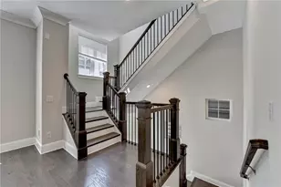 595 Broadview Pl NE, Atlanta, GA 30324 - Photo 21