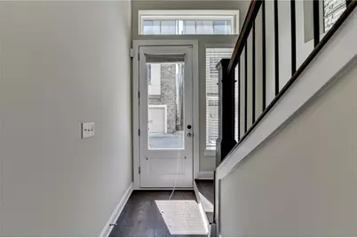 595 Broadview Place NE, Atlanta, GA 30324 - Photo 7