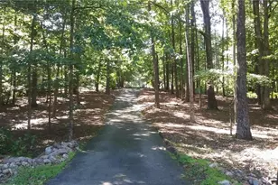 6450 Sara Glen Dr, Douglasville, GA 30135 - Photo 13