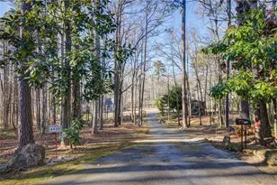 6450 Sara Glen Dr, Douglasville, GA 30135 - Photo 3