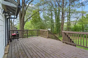 2132 Penrose Dr, East Point, GA 30344 - Photo 29